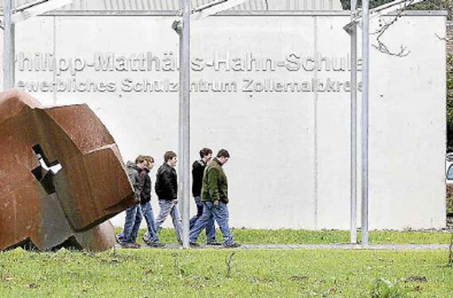 Wurde an der Gewerblichen Schule Balingen vor drei Jahren allzu sorglos mit asbesthaltigem Baumaterial umgegangen? Das Balinger Amtsgericht versucht, diese Frage zu klären. Foto: Archiv