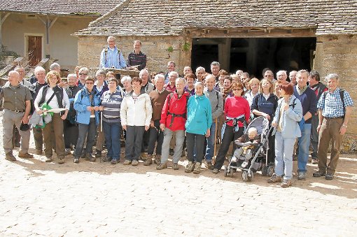 Deutsch-französisches Wandern im Frühjahr 2013: Auch nach 20 Jahren Partnerschaft  werden solche gemeinsame Veranstaltungen gut angenommen.  Foto: Vollmer Foto: Schwarzwälder-Bote
