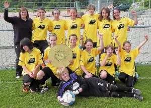 Jubel in Wolterdingen: Den C-Mädchen des FC gelang im ersten Jahr der Staffelsieg. Foto: Bombardi Foto: Schwarzwälder-Bote