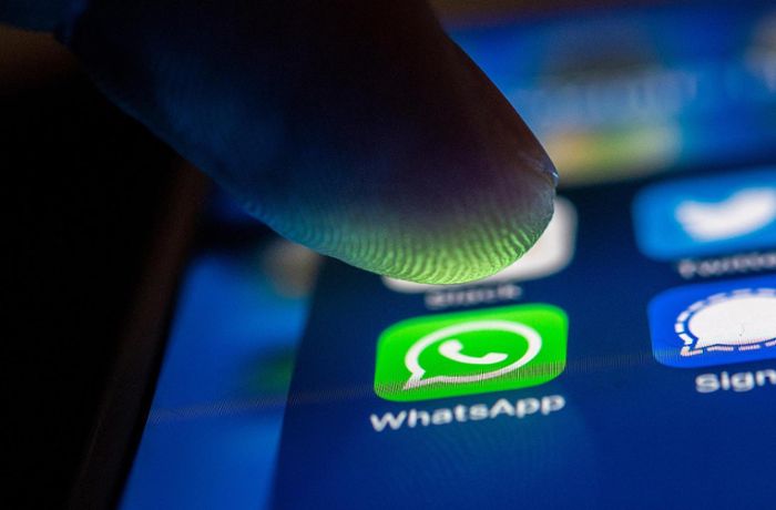 Aufregung in Dunningen: Aufmerksamer Bankmitarbeiter verhindert WhatsApp-Betrug