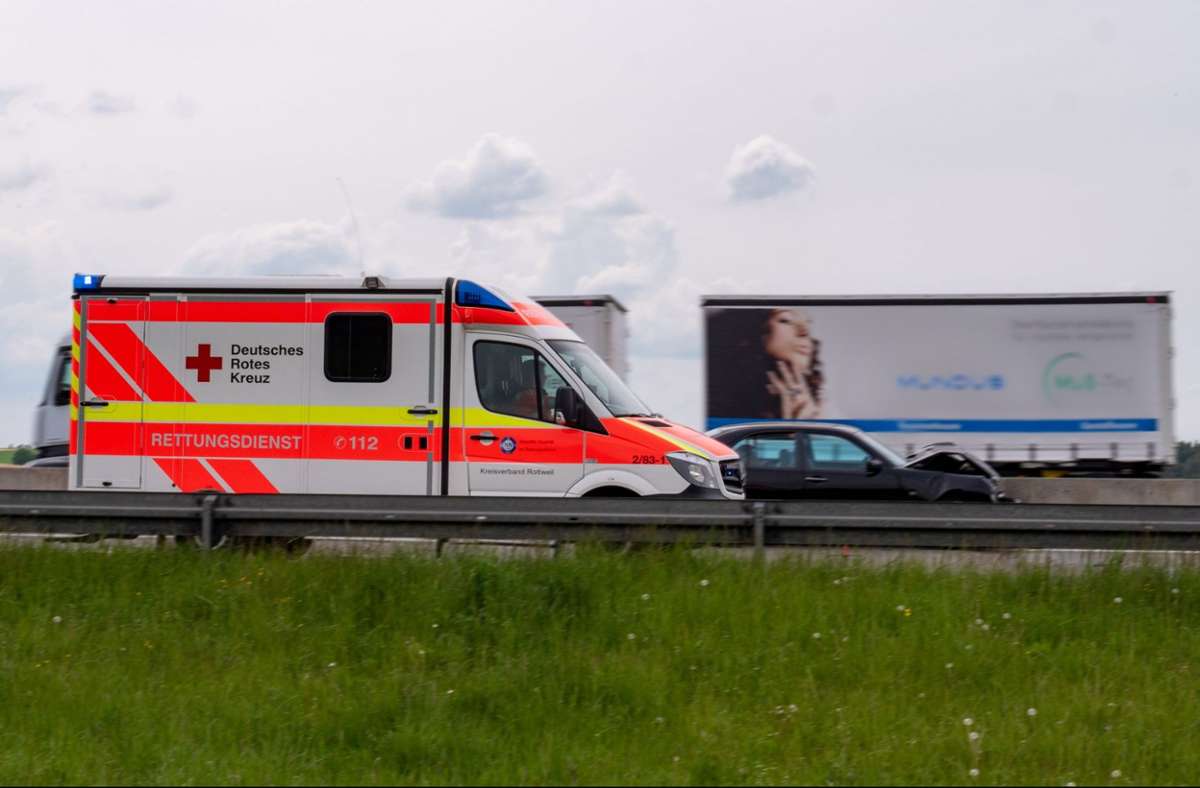 Bei einem Unfall auf der L 562 nahe Langenbrand sind am Montagmorgen rund 5500 Euro Sachschaden entstanden. Ein Autofahrerin wurde leicht verletzt. (Symbolfoto) Foto: Heidepriem