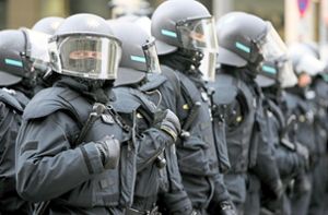 Die Polizei war mit insgesamt 285 Ermittlern im Einsatz – darunter auch Kräfte des SEK (Symbolfoto). Foto: © Sven Grundmann - stock.adobe.com