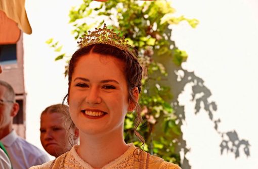 Stefanie Dorner wurde am Samstag zur Weinkönigin gekrönt. Foto: Schillinger-Teschner/Silvia Schillinger-Teschner