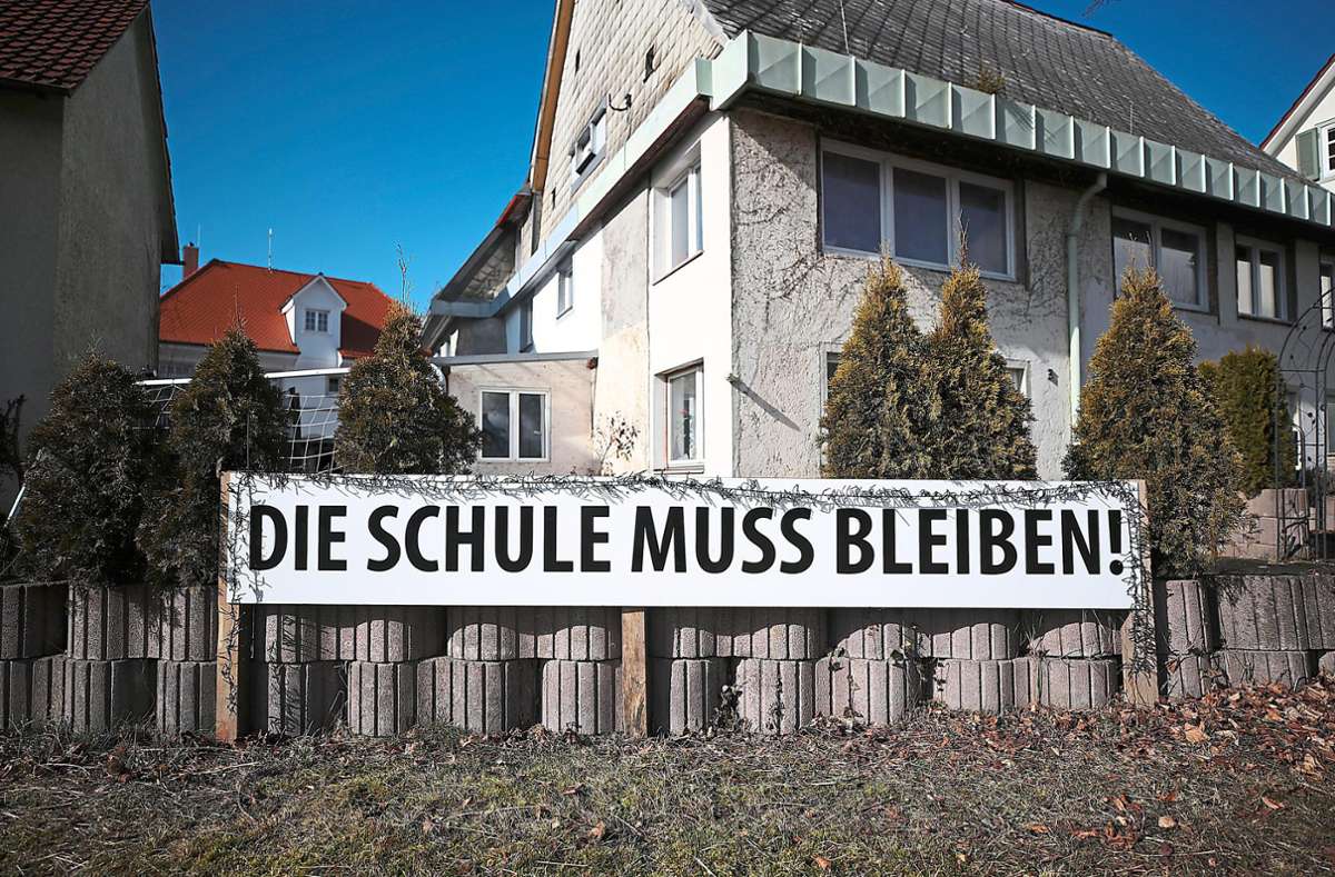 In den drei betroffenen Ortsteilen von VS, hier in Rietheim, wird gegen die geplante Schließung von Grundschulen protestiert. Foto: Eich