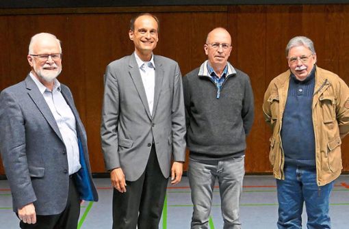 Der wiedergewählte Vorstand mit Claus-Dieter Stoll und Marcel Hagenlocher sowie die beiden neuen Kassenprüfer Klaus-Dieter Jurtz und Eric Beuchel (von links). Foto: Stadler