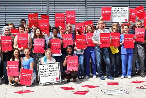 Auch Beschäftigte des Zollernalb-Klinikums Albstadt haben sich am Aktionstag der Gewerkschaft ver.di beteiligt. Foto: Hipp
