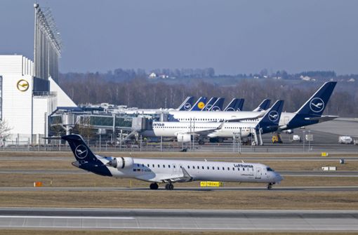 Die Lufthansa bietet einen Ausgleich der CO2-Emissionen an. Foto: IMAGO/MiS/Bernd Feil
