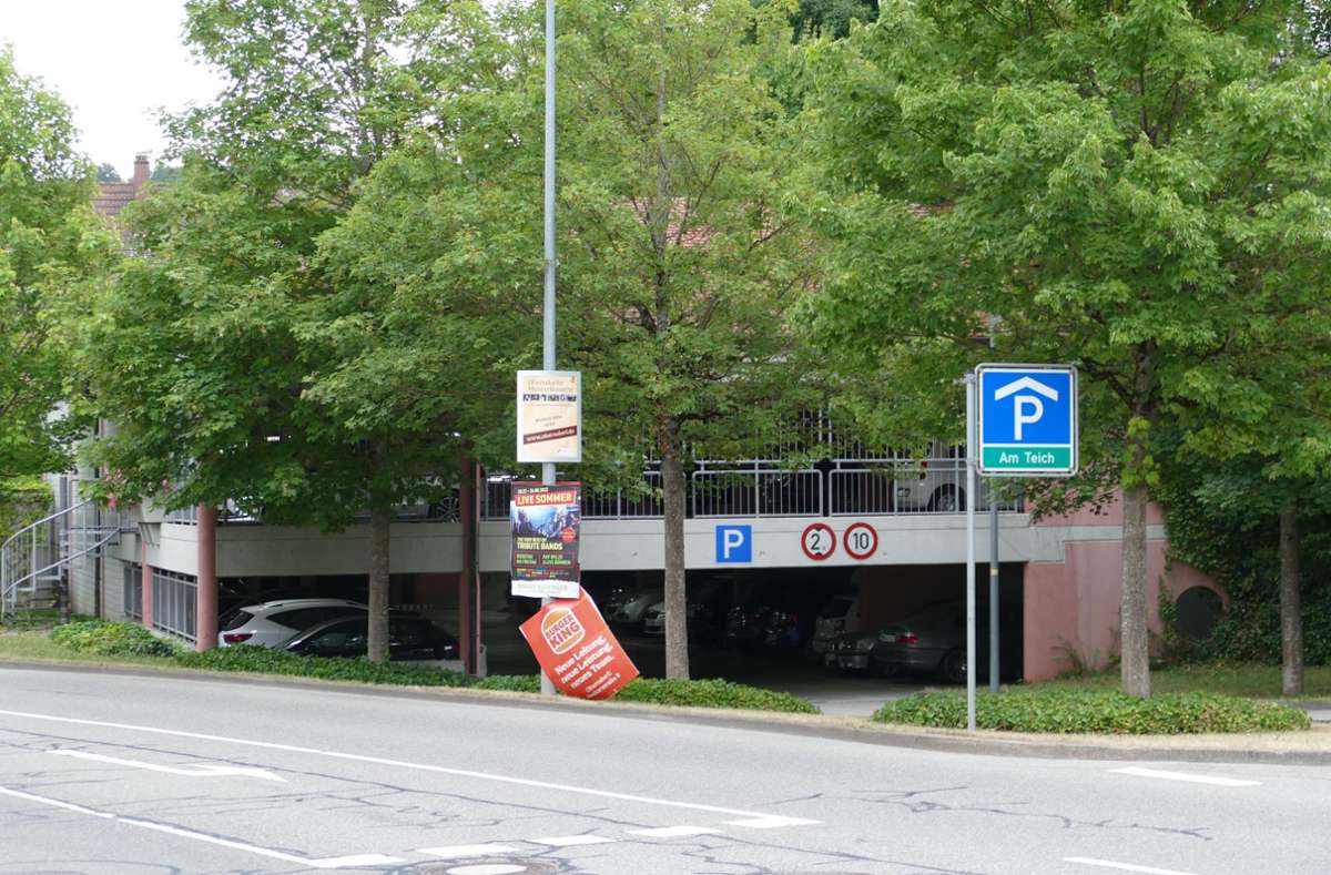 Parkhäuser in Oberndorf: Kein Dauerparken  Am Teich – Monatsticket für Wettestraße