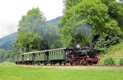 Der Eisenbahnverein lädt zu einer Fahrt mit dem Historischen Dampfzug ein. Foto: privat