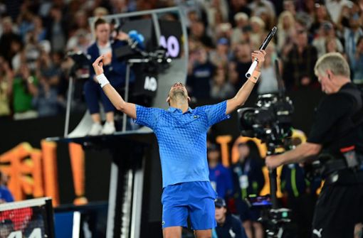 Novak  Djokovic hat zum zehnten Mal die Australian Open gewonnne. Foto: AFP/MANAN VATSYAYANA