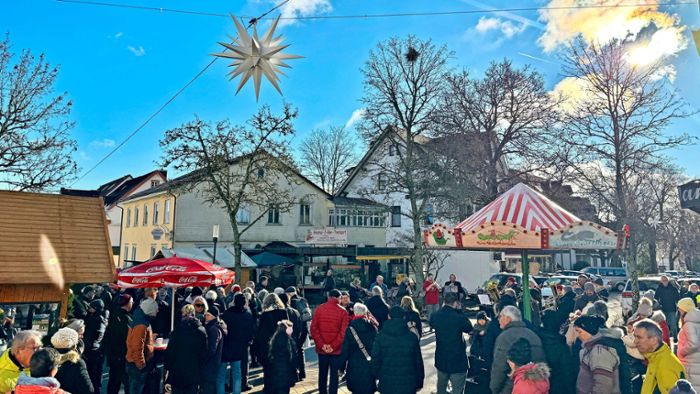 Weihnachtsmarkt lockt Besuchermassen nach Königsfeld