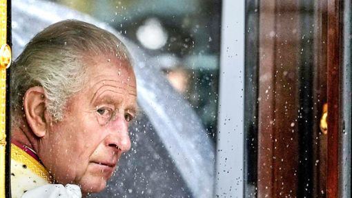 König Charles III. will sich fürs Erste aus der Öffentlichkeit zurückziehen. Foto: dpa/Alessandra Tarantino