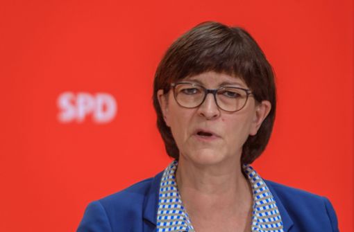 SPD-Vorsitzende Saskia Esken hatte nach der Online-Diskussion in Calw und Freudenstadt Grund zu Feiern. Foto: imago/Rüdiger Wölk