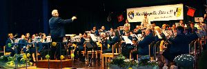 Zum Jubiläum der Musikkapelle Bitz hatte Dirigent Aleksandr Kalinin eigens ein Jubiläumsstück komponiert. Foto: Schwarzwälder-Bote