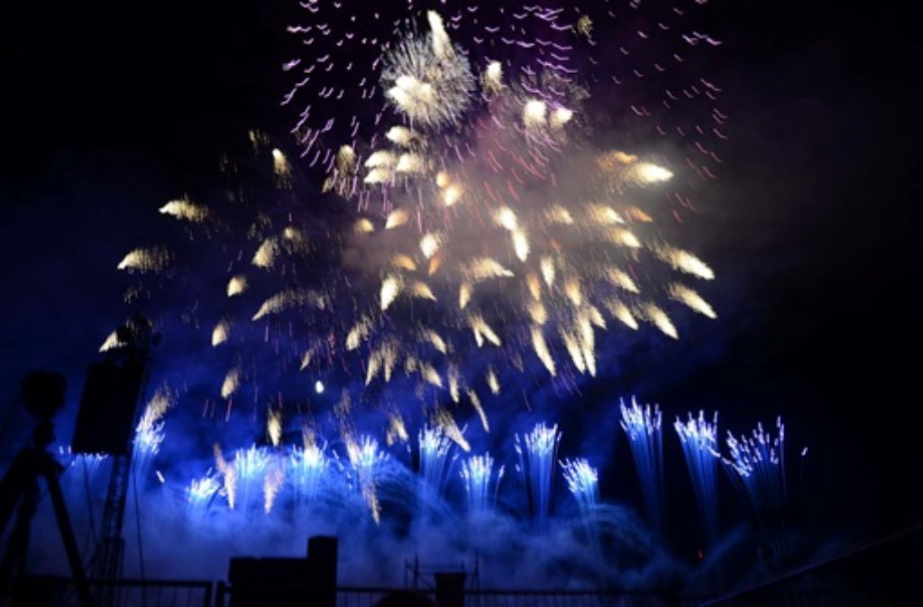 Ein spektakuläres Feuerwerk erlebten rund 15.000 Besucher der Flammenden Sterne Ostfildern am Samstagabend - wir haben in unserer Fotostrecke Impressionen der Show eingefangen. Das Festival findet bis Sonntag statt.