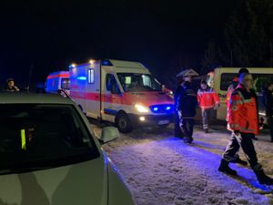 Reizgas hat beim Ringtreffen des Alb-Lauchert-Narrenrings zu einem Großeinsatz von Polizei und Rettungskräften geführt. Foto: Nöllke