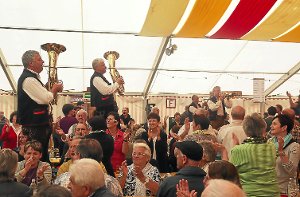 Die Nagoldtal-Musikanten mit ihrem böhmisch-mährischen Sound gehören bereits zu den Stammgästen in Vollmaringen. Foto: Priestersbach