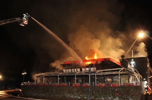 Ein Feuer ist am Dienstagabend in der Küche eines Burger-King-Restaurants in Pforzheim ausgebrochen. Foto: dpa