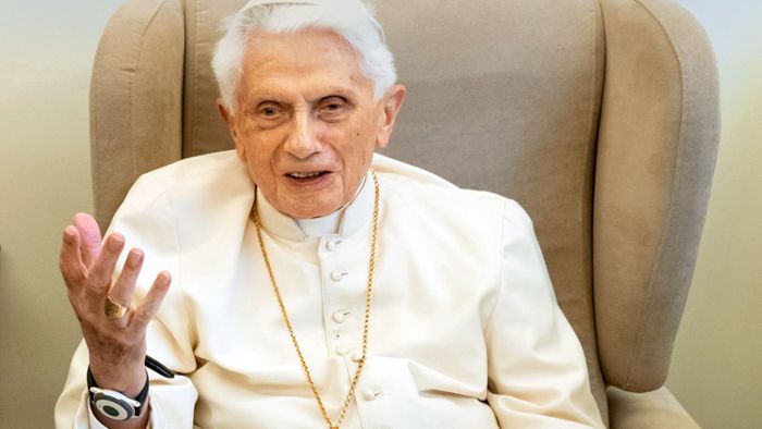 Papst Benedikt in Gutachten schwer belastet