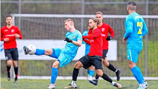 Felix Burkhardt (in Rot, Mitte) kam 2023 zum SV Wittendorf. Kommende Saison wechselt er nach Dornstetten. Foto: Eibner/Eibner-Pressefoto