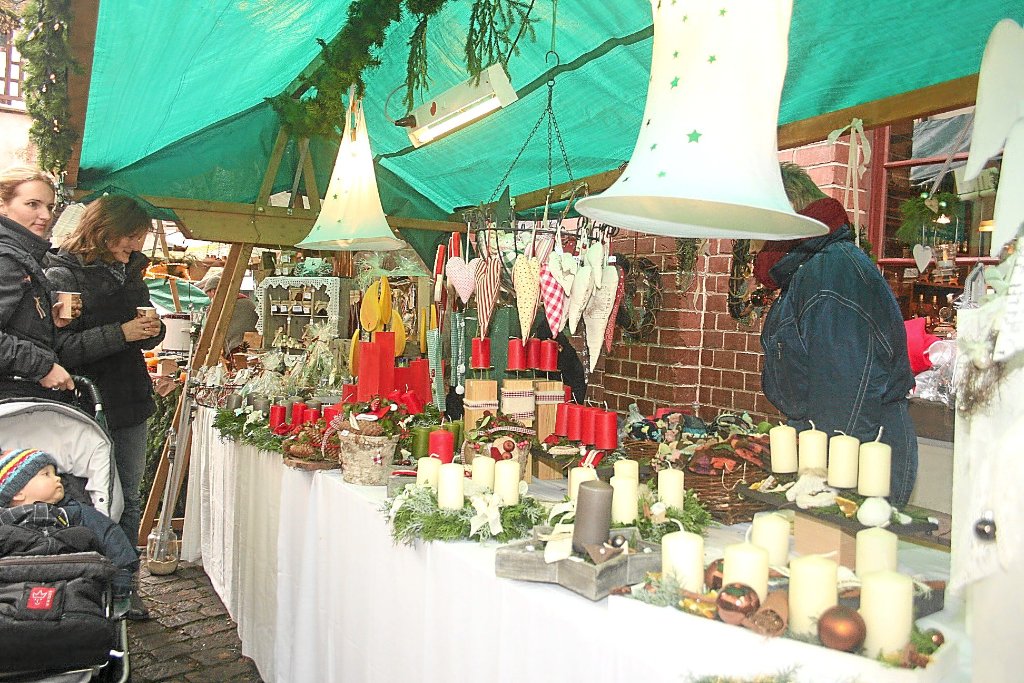 Beim Weihnachtsmarkt gibt es wieder eine Fülle von Angeboten.  Archiv-Foto: Dyba