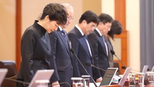 Präsidentin Park entschuldigt sich 