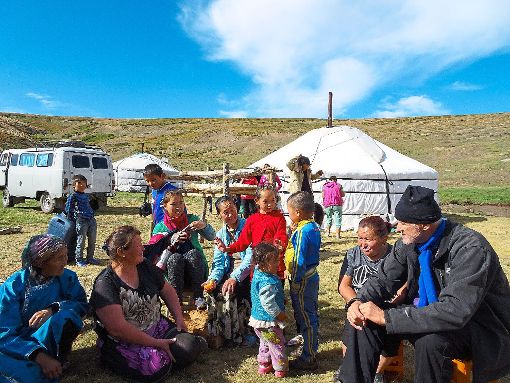 Gerold und Silvia Bächle stellen ihre Reiseeindrücke aus der Mongolei   am Donnerstag, 23. März, 19.30 Uhr, bei einem Vortrag im Saal der Tourist-Information vor. Foto: Bächle Foto: Schwarzwälder-Bote