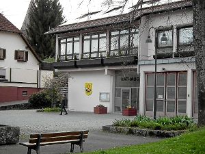 Hinter der Fassade des Rathauses   brodelt es in Neuweiler gewaltig. Foto: Stocker Foto: Schwarzwälder-Bote