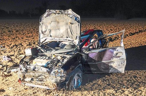 Das Auto des 18-jährigen Fahrers musste abgeschleppt werden, ein Schaden von 500 Euro entstand. Foto: Häußler/Einsatz-Report24