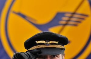 Am Dienstag wird am Frankfurter Flughafen gestreikt: Die Lufthansa-Piloten legen für 15 Stunden ihre Arbeit nieder. Foto: dpa