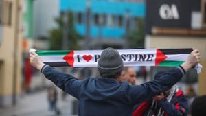 Auf dem Schwenninger Muslenplatz findet eine „Pro Palästina“-Kundgebung statt. Foto: Marc Eich