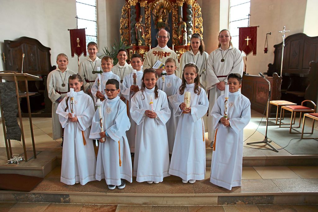 Acht Kinder feierten am Sonntag in Göttelfingen ihre Erstkommunion. Foto: Feinler