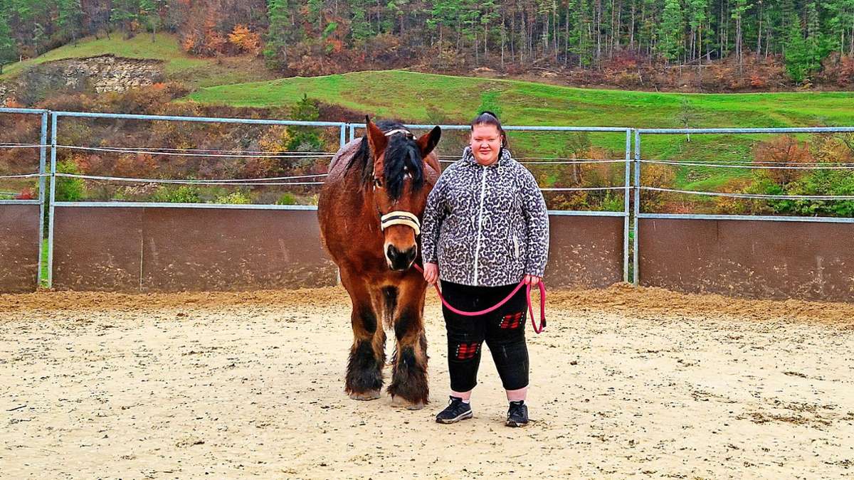 Adventszeit in Blumberg: Dorothea Lüdorf schenkt Kindern Zeit mit ihrem Pferd