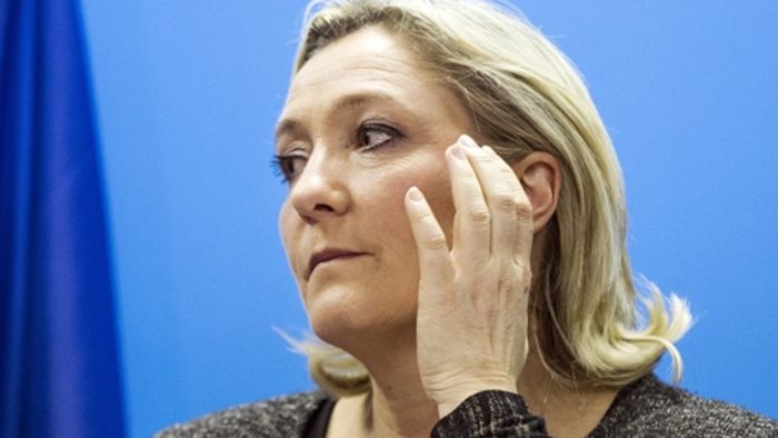Marine Le Pen – frontal rechts