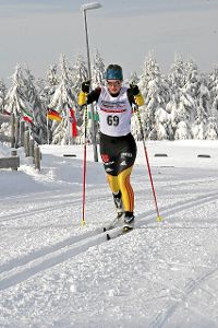 Nicht nur bei der Rückreise von den Rennen in der Schweiz hatte Eva Wolf vom SV Agenbach leichte Probleme beim Einstieg in den Skilanglauf-Continentalcup 2012/13.  Foto: Goller Foto: Schwarzwälder-Bote