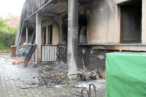 Das Feuer beim Gemeindehaus in der Johanniterstraße hat an den Gebäude einen erheblichen Schaden angerichtet.    Foto: Schulz