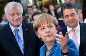 CDU und SPD halten nichts von Schnellschüssen in Sachen Armutszuwanderung - die CSU steht mit ihren Forderungen alleine da. Foto: dpa