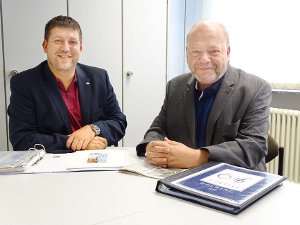 Steffen (links) und Helmut Steinl wollen ältere arbeitssuchende Führungskräfte und Betriebe zusammenbringen. Foto: Schönfelder