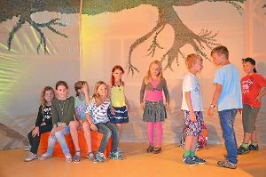 Die Theater-AG der Grundschule Stammheim brachte mit einem Stück ihre Ablehnung von Gewalt zum Ausdruck.  Foto: Bausch Foto: Schwarzwälder-Bote