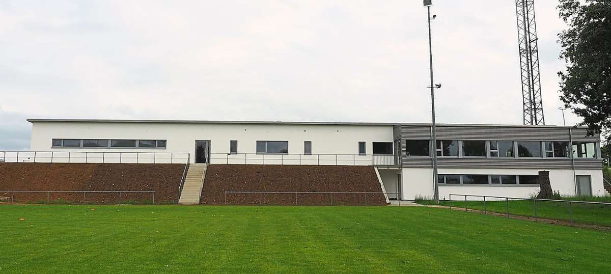 Das neue Sportheim des VfB Bösingen wartet auf erste Besucher. Am Wochenende ist Tag der offenen Tür.