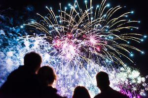 Das Feuerwerk der deutschen Pyrotechniker hat am Sonntagabend beim Festival Flammende Sterne in Ostfildern die Besucher begeistert. Wir haben die Bilder. Foto: www.7aktuell.de | Oskar Eyb