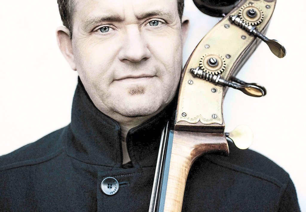 Bassist Dieter Ilg gastiert mit seinem Beethoven-Projekt im Altensteiger Bürgerhaus. Foto: Till Brönner