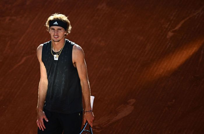 French Open: Alexander Zverev ohne zu glänzen weiter –  Angelique Kerber raus