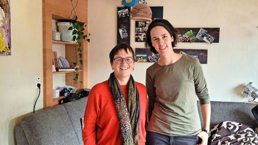 Erika Günter (links) und Sarah Hujer engagieren sich für Natur- und Umweltschutz. Foto: Hezel
