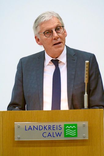 Landrat Helmut Riegger kritisiert das Vorgehen der Telekom.  Foto: Härtel Foto: Schwarzwälder Bote