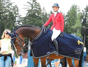 Selina Köhl hat beim Turnier in Salzstetten das Goldene Reiterabzeichen verliehen bekommen.  Foto: Wagner Foto: Schwarzwälder Bote