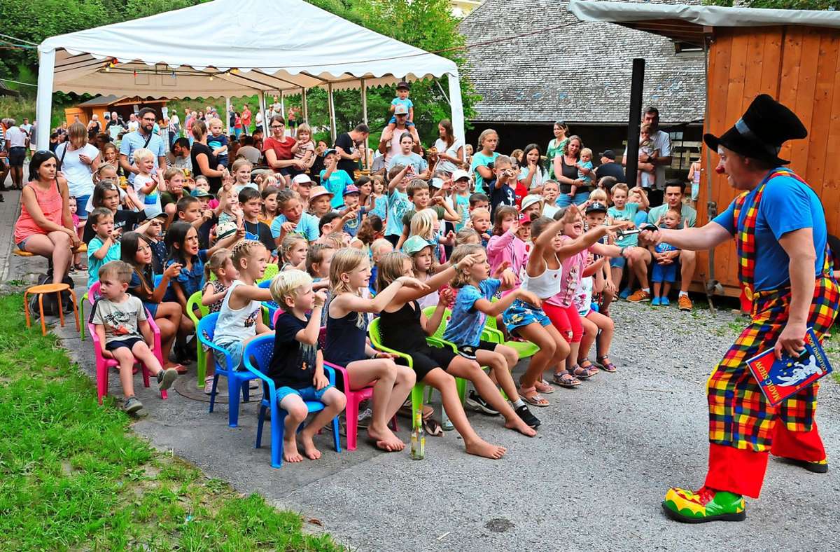 Ferienprogramm in Tennenbronn: Wer einen Trick verrät, der wird zum Frosch