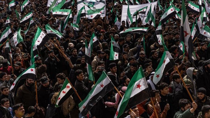 13 Jahre Krieg in Syrien: Tausende demonstrieren gegen Assad