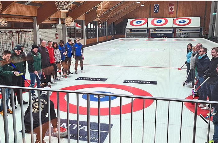 Curling Club Schwenningen: Endlich! In der Helios Arena gleiten die Steine wieder