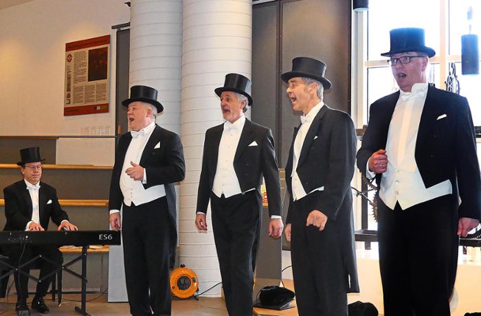 Auftritt »Takt und Rhythmus«: Ensemble begeistert mit Oldies der Comedian Harmonists im Uhrenmuseum Furtwangen